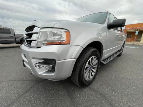 Used 2017 Ford Expedition EL XLT image 10