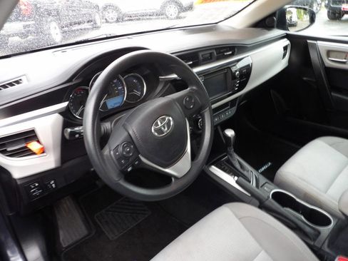 Used 2016 Toyota Corolla LE FWD image 11