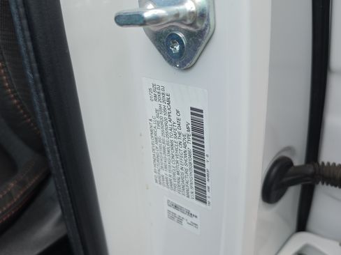 Used 2025 Honda Pilot Sport image 34