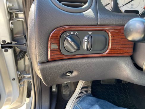 Used 2000 Chrysler 300M FWD image 34