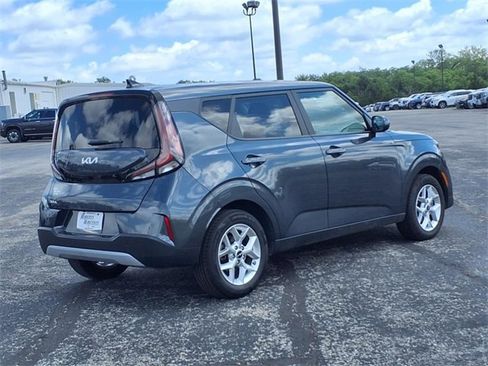 Used 2023 Kia Soul LX w/ Option Group 015 image 6