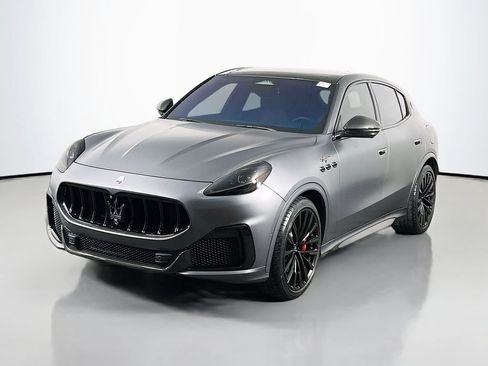 Used 2023 Maserati Grecale Modena AWD/4WD image 3