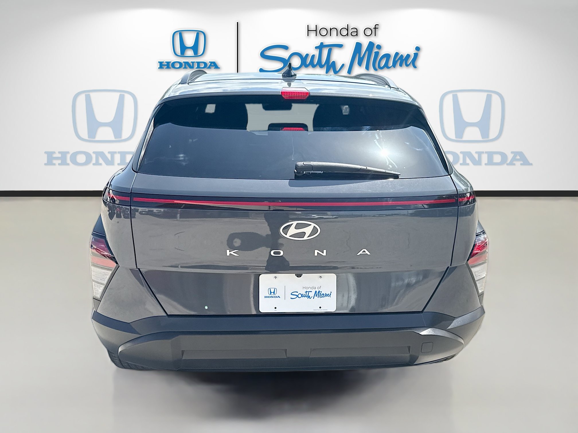 Used 2024 Hyundai Kona SEL w/ Convenience Package FWD image 6
