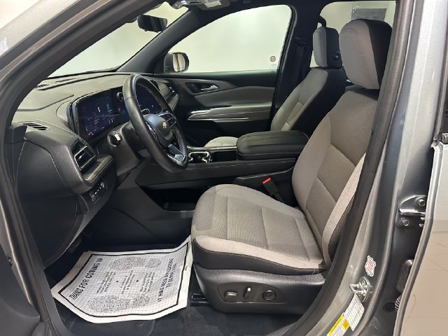 Used 2026 Chevrolet Traverse LT w/ Driver Confidence Package AWD/4WD image 6