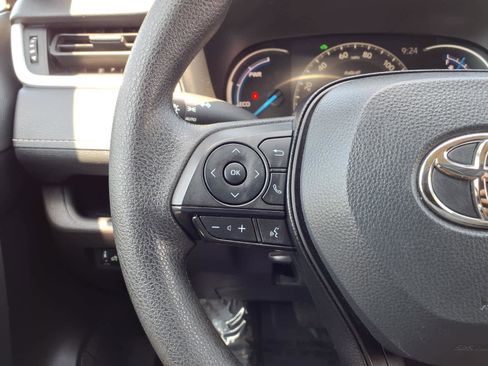 Certified 2025 Toyota RAV4 XLE AWD/4WD image 9