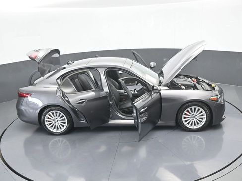 Used 2023 Alfa Romeo Giulia Sprint image 61