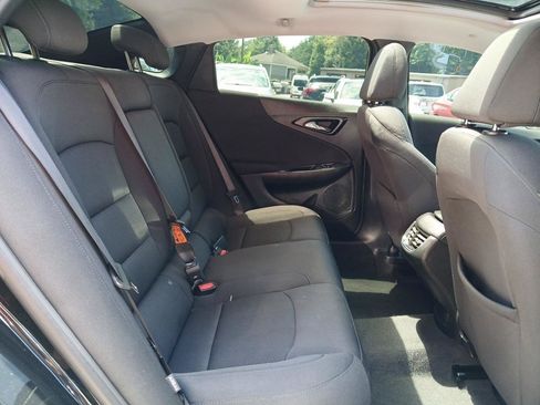 Used 2022 Chevrolet Malibu LT FWD image 12