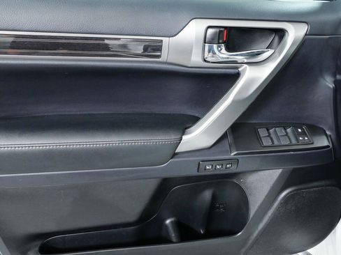 Used 2022 Lexus GX 460 Premium w/ Premium Package AWD/4WD image 6