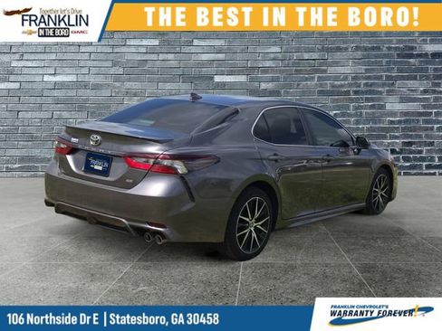 Used 2024 Toyota Camry SE w/ Convenience Package FWD image 5