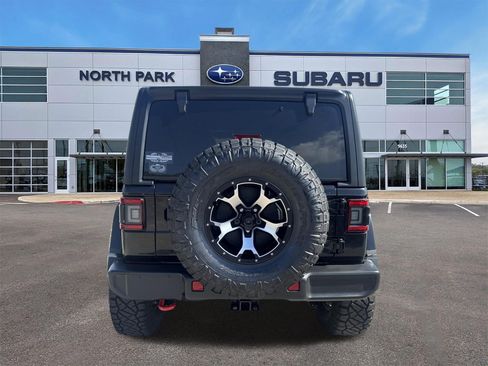 Used 2022 Jeep Wrangler Unlimited Rubicon w/ Cold Weather Group AWD/4WD image 4