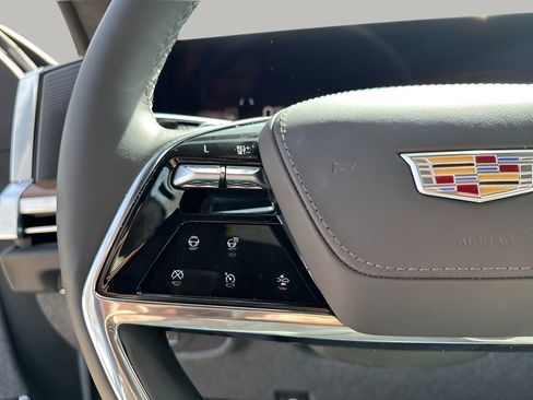 New 2026 Cadillac Escalade Platinum Sport w/ LPO, Floor Liner Package image 41