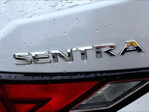 Used 2022 Nissan Sentra SV FWD image 30