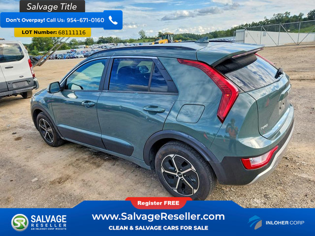 Used 2024 Kia Niro EX w/ EX Cold Weather Package FWD image 3