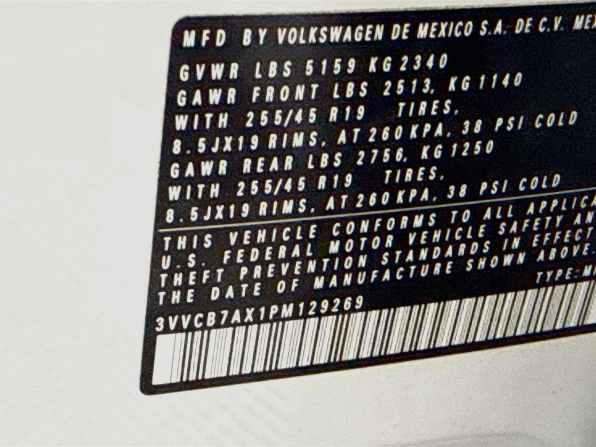 Used 2023 Volkswagen Tiguan SE R-Line FWD image 31