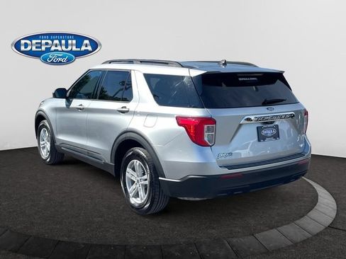 Used 2024 Ford Explorer XLT AWD/4WD image 4