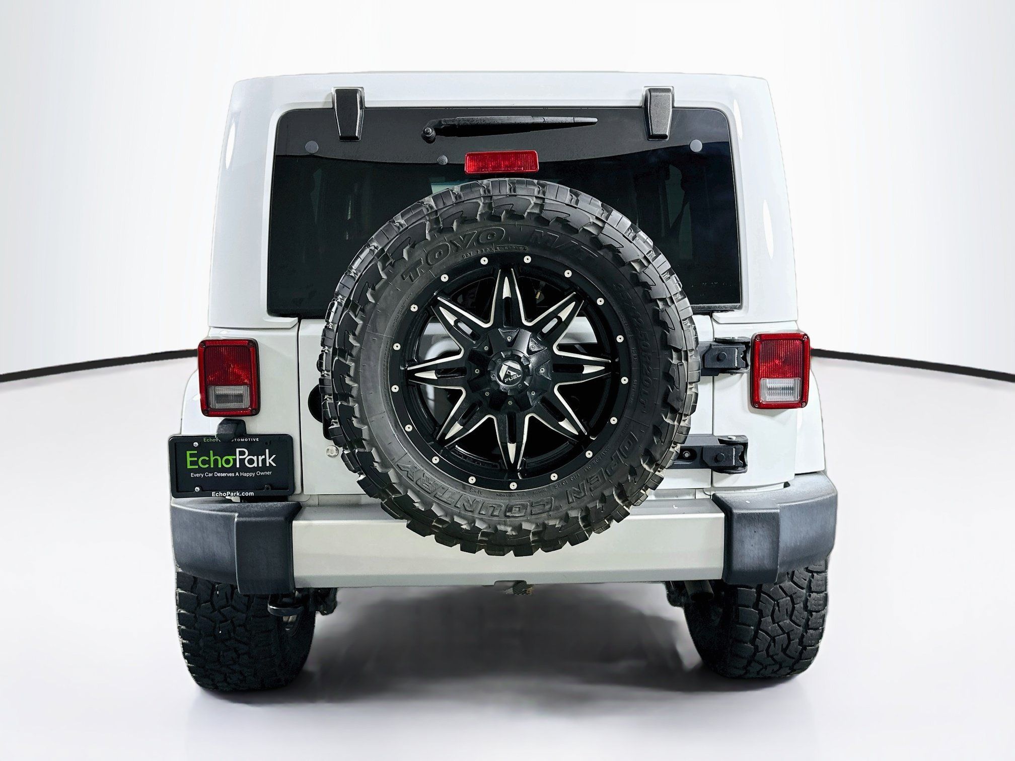 Used 2017 Jeep Wrangler Unlimited Sahara w/ Connectivity Group AWD/4WD image 7