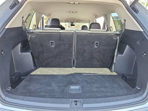 Certified 2024 Volkswagen Atlas SE FWD image 13