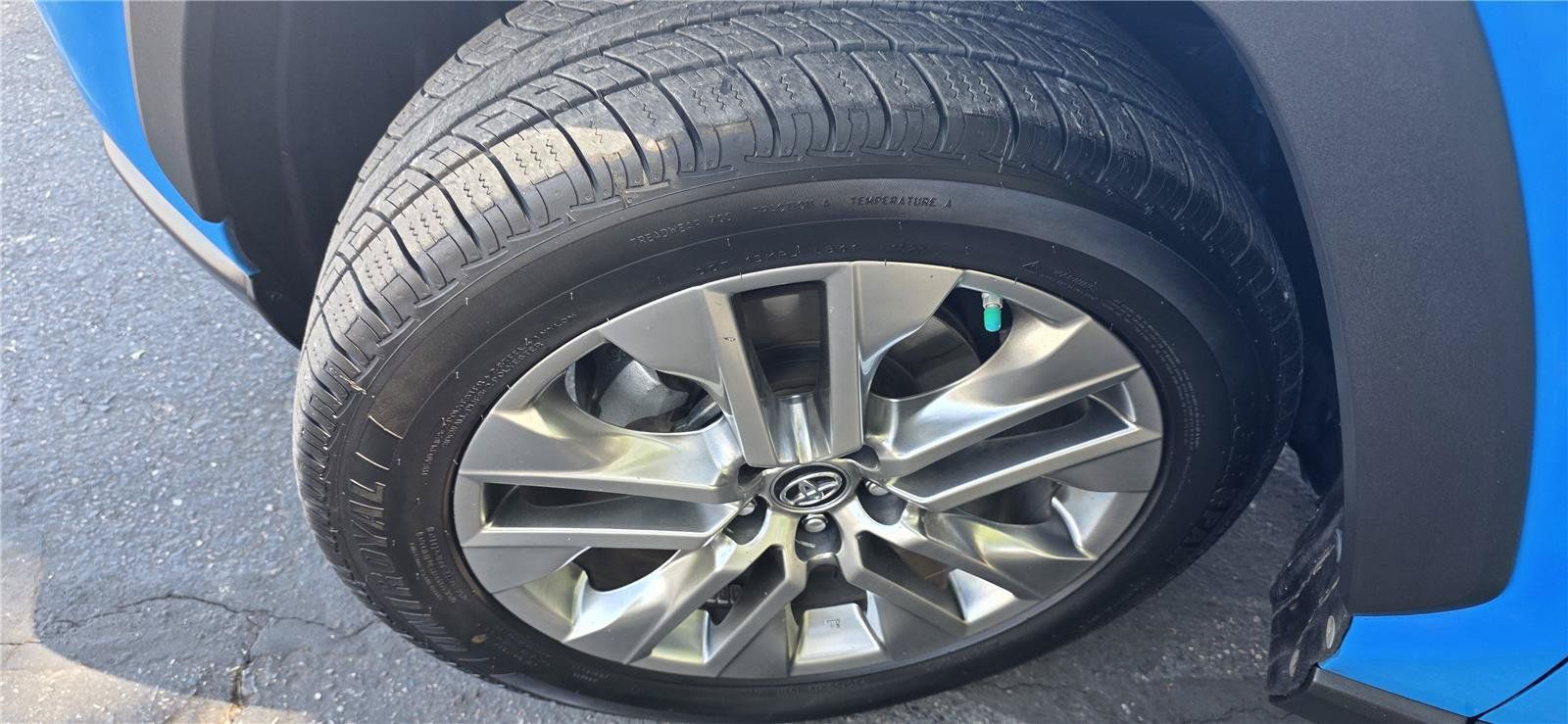 Used 2019 Toyota RAV4 XLE Premium w/ Carpet Mat Package FWD image 10