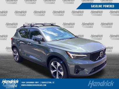 New 2026 Volvo XC40 B5 Plus w/ Protection Package Premier