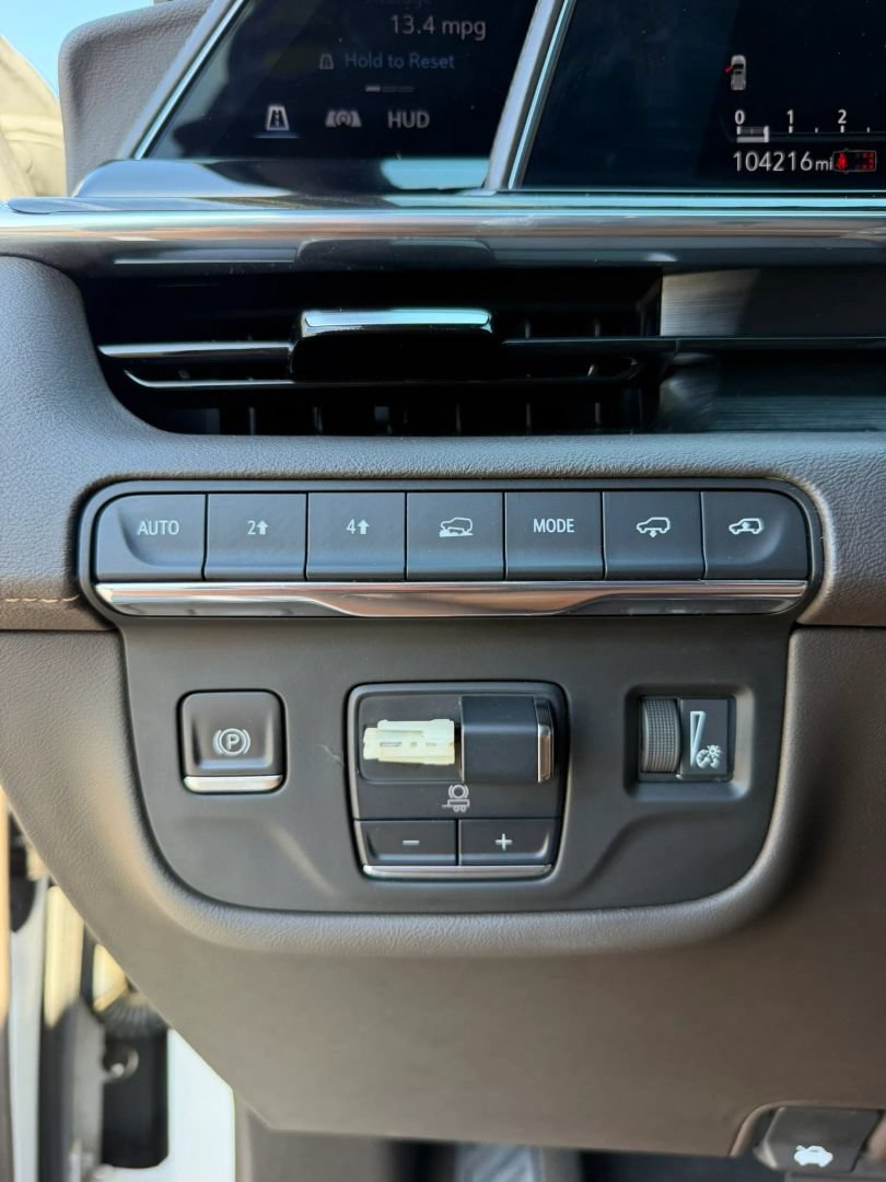 Used 2021 Cadillac Escalade ESV Sport w/ Driver Assist Tech Package AWD/4WD image 35