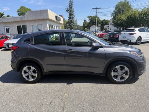 Used 2020 Honda HR-V LX image 8