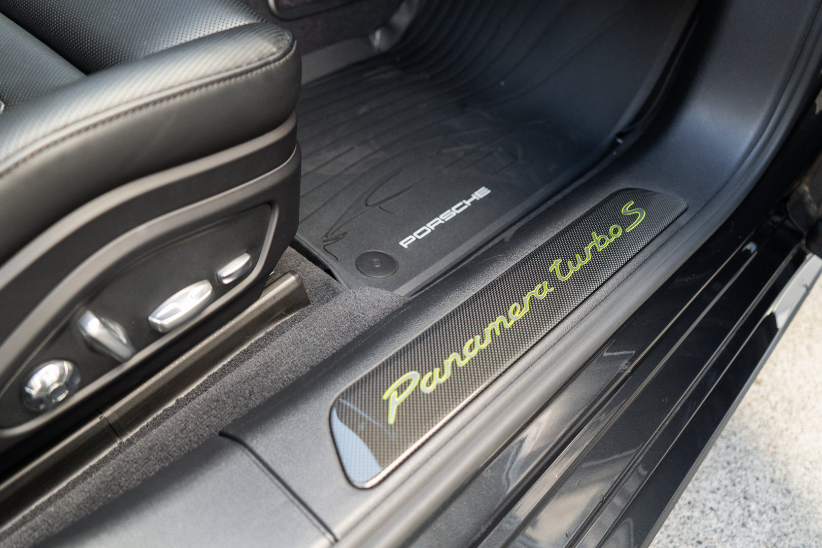 Used 2018 Porsche Panamera Turbo S AWD/4WD image 50