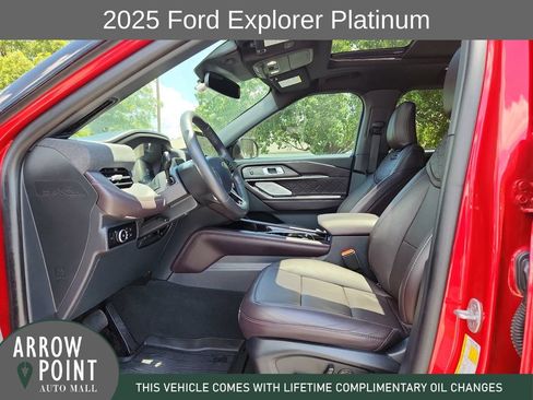 Used 2025 Ford Explorer Platinum w/ Ultimate Package AWD/4WD image 23