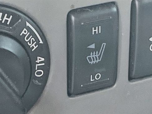 Used 2021 Nissan Frontier SV w/ Midnight Edition Floor Mats AWD/4WD image 19