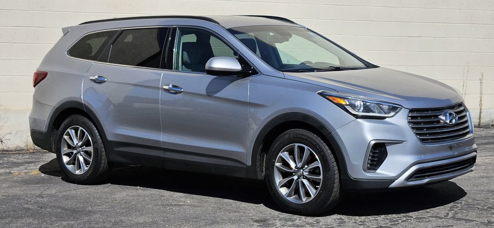 Used 2017 Hyundai Santa Fe SE AWD/4WD image 7