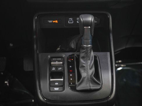 Used 2025 Honda CR-V EX image 18