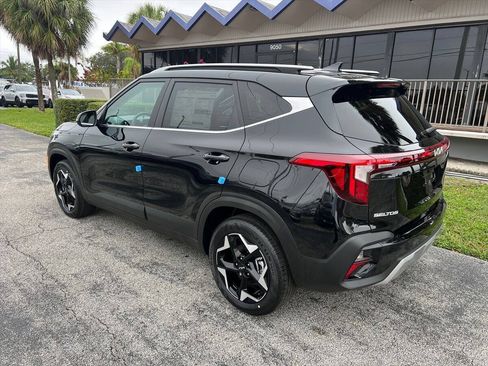 Used 2025 Kia Seltos EX w/ EX Sunroof Package AWD/4WD image 7