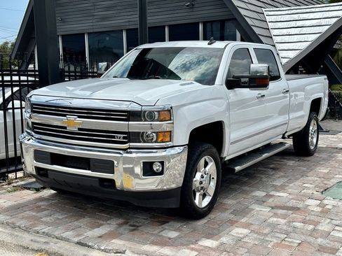 Used 2016 Chevrolet Silverado 2500 LTZ w/ Duramax Plus Package AWD/4WD image 6