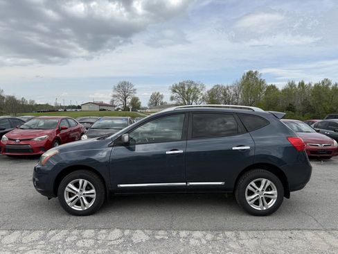 Used 2015 Nissan Rogue S w/ Convenience Package FWD image 3