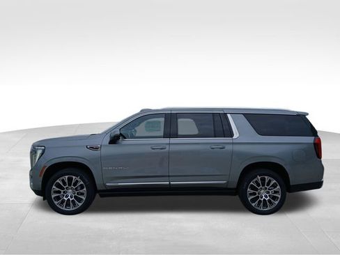 New 2026 GMC Yukon XL Denali w/ Sun & Power Step Package AWD/4WD image 2