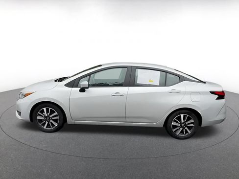 Used 2025 Nissan Versa SV FWD image 9
