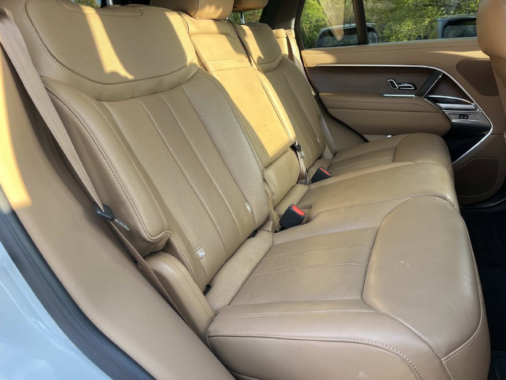 Certified 2023 Land Rover Range Rover SE AWD/4WD image 29