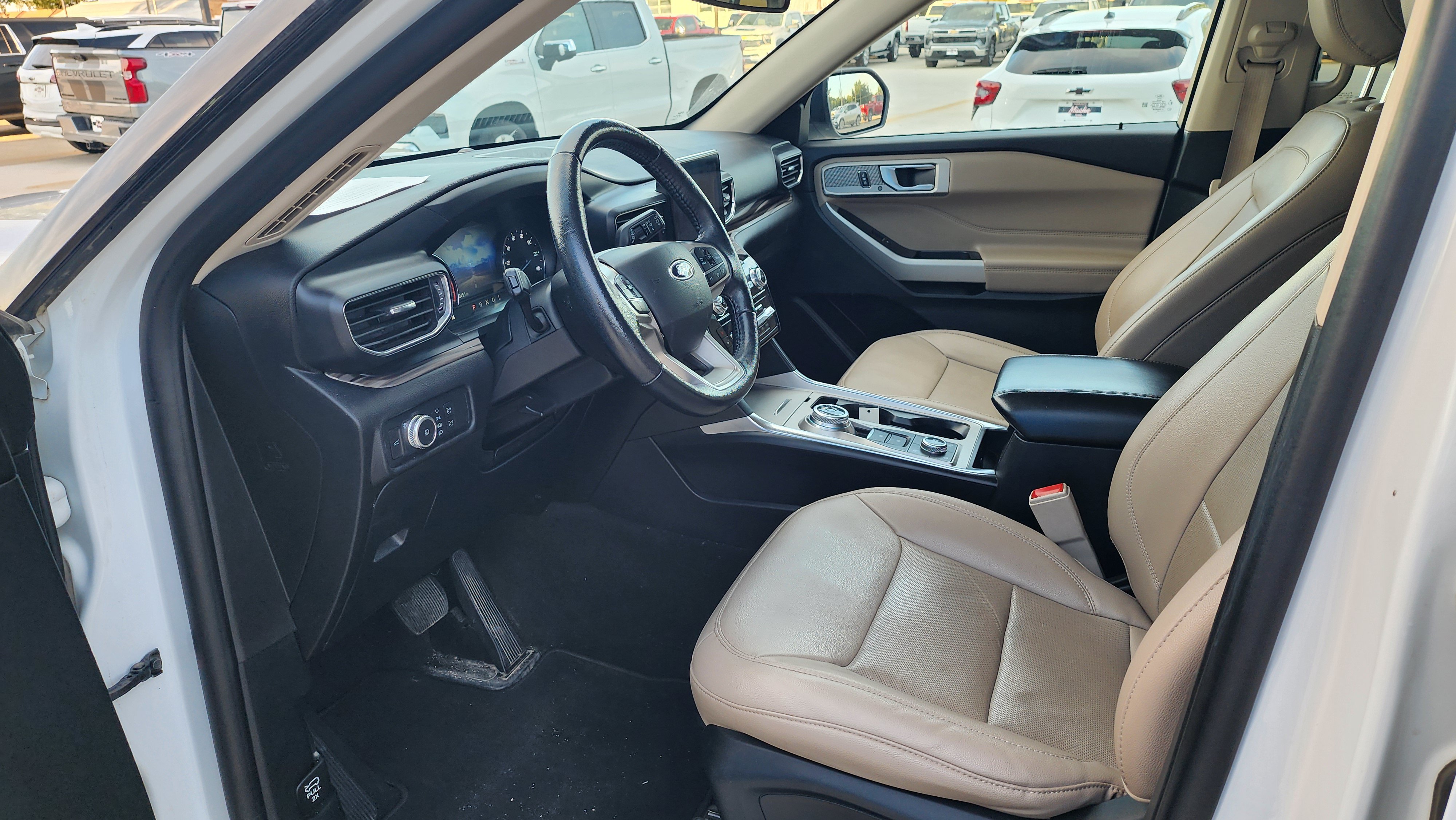 Used 2021 Ford Explorer Limited AWD/4WD image 10