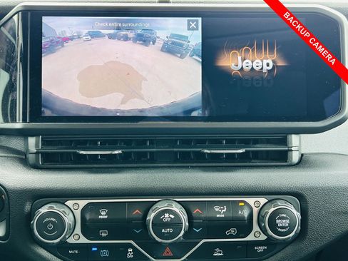 Used 2024 Jeep Wrangler Willys image 6