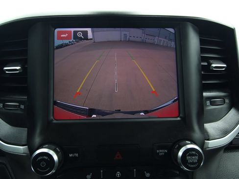 Used 2023 RAM 1500 Big Horn AWD/4WD image 15