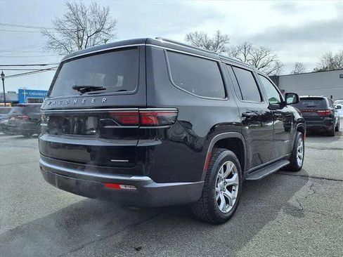 Certified 2022 Jeep Wagoneer Series II AWD/4WD image 9