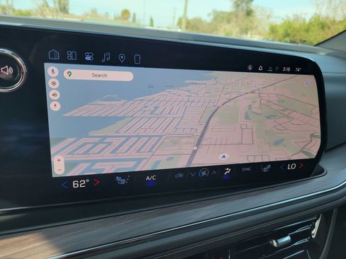 Used 2026 Chevrolet Tahoe Z71 w/ Comfort Package image 21