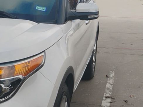 Used 2015 Ford Explorer Limited w/ Equipment Group 301A image 2