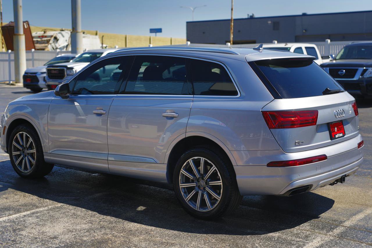 Used 2018 Audi Q7 3.0T Prestige AWD/4WD image 17