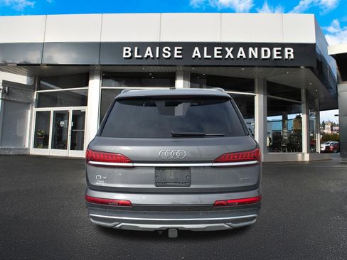 Used 2021 Audi Q7 2.0T Premium Plus w/ Premium Plus Package AWD/4WD image 6