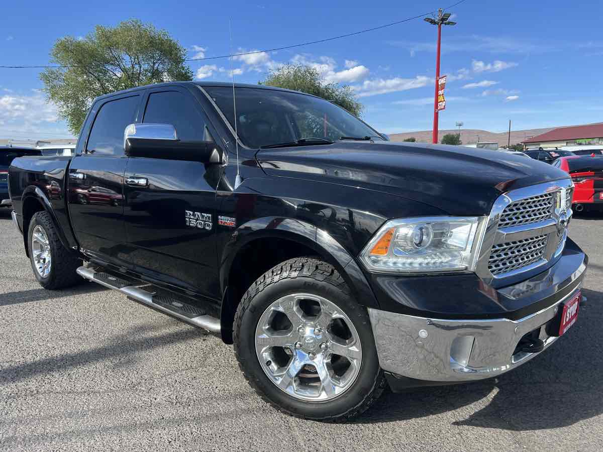 Used 2014 RAM 1500 Laramie w/ Trailer Tow Group AWD/4WD image 4
