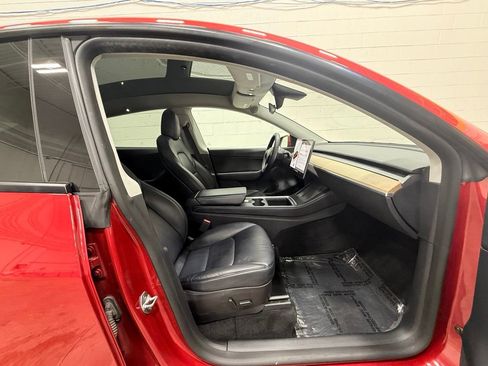 Used 2022 Tesla Model Y Performance AWD/4WD image 34