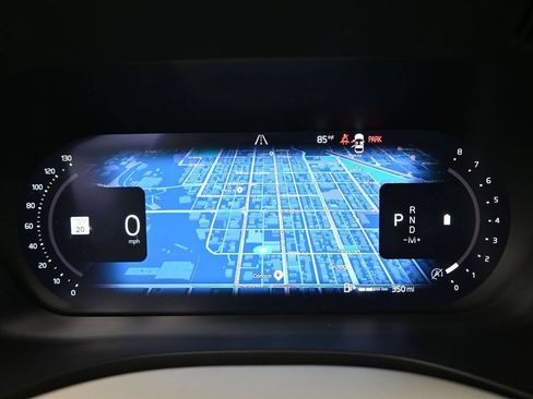 Used 2024 Volvo XC60 B5 Plus AWD/4WD image 11