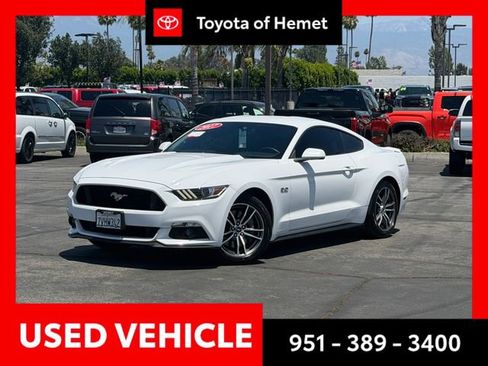 Used 2017 Ford Mustang GT RWD image 1