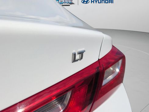 Used 2025 Chevrolet Malibu LT image 37