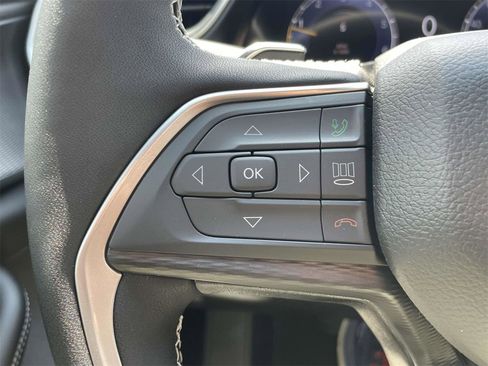 New 2025 Jeep Grand Cherokee L Laredo w/ Luxury Tech Group I image 12